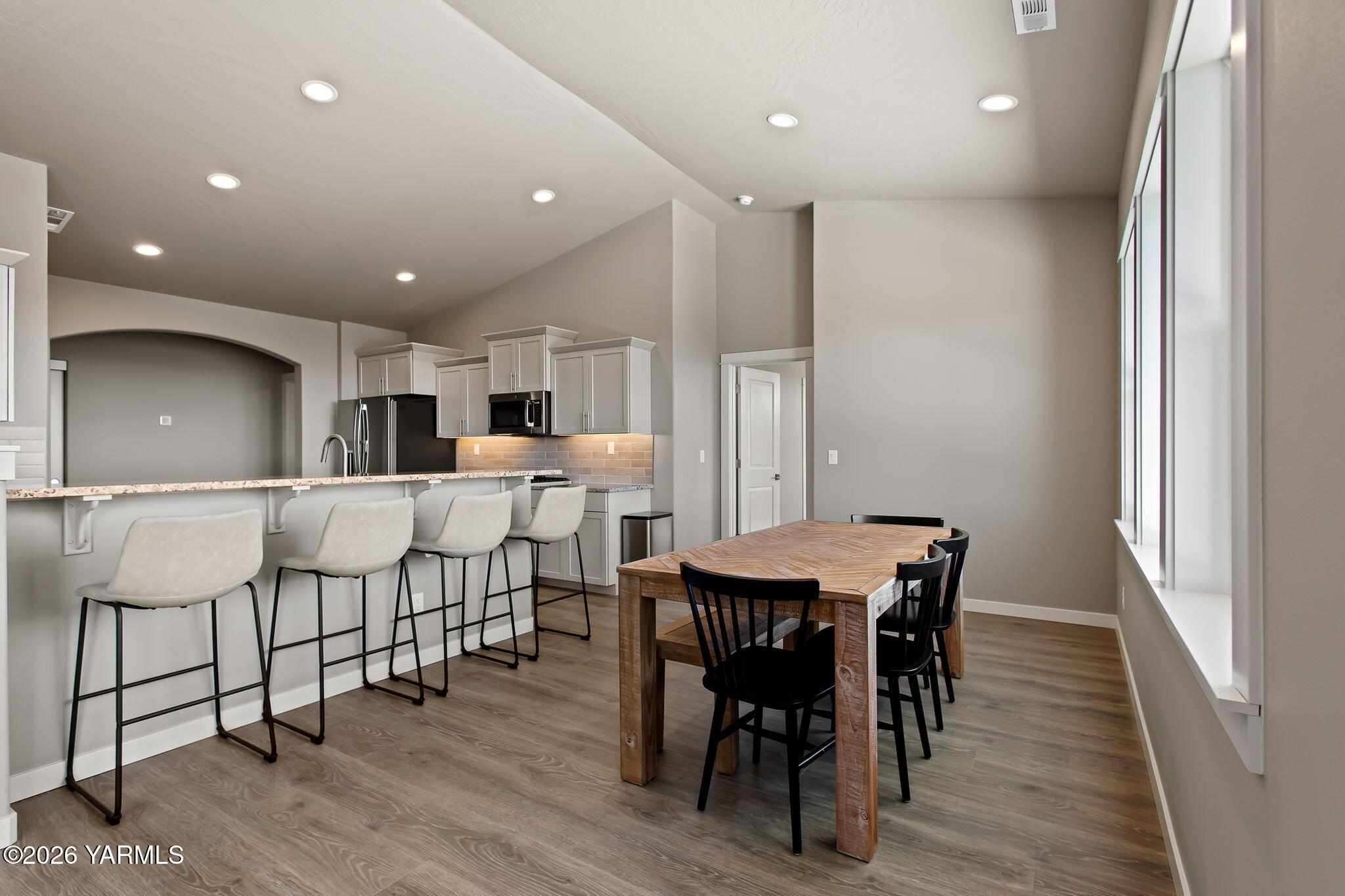 5406 Wildrye Loop Yakima, WA 98901 - Photo 21 of 33 Dining Area