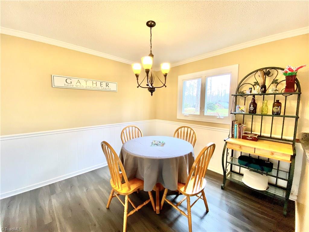 8318 Mccrory Road Stokesdale, NC 27357 - Photo 9 of 30 Dining area