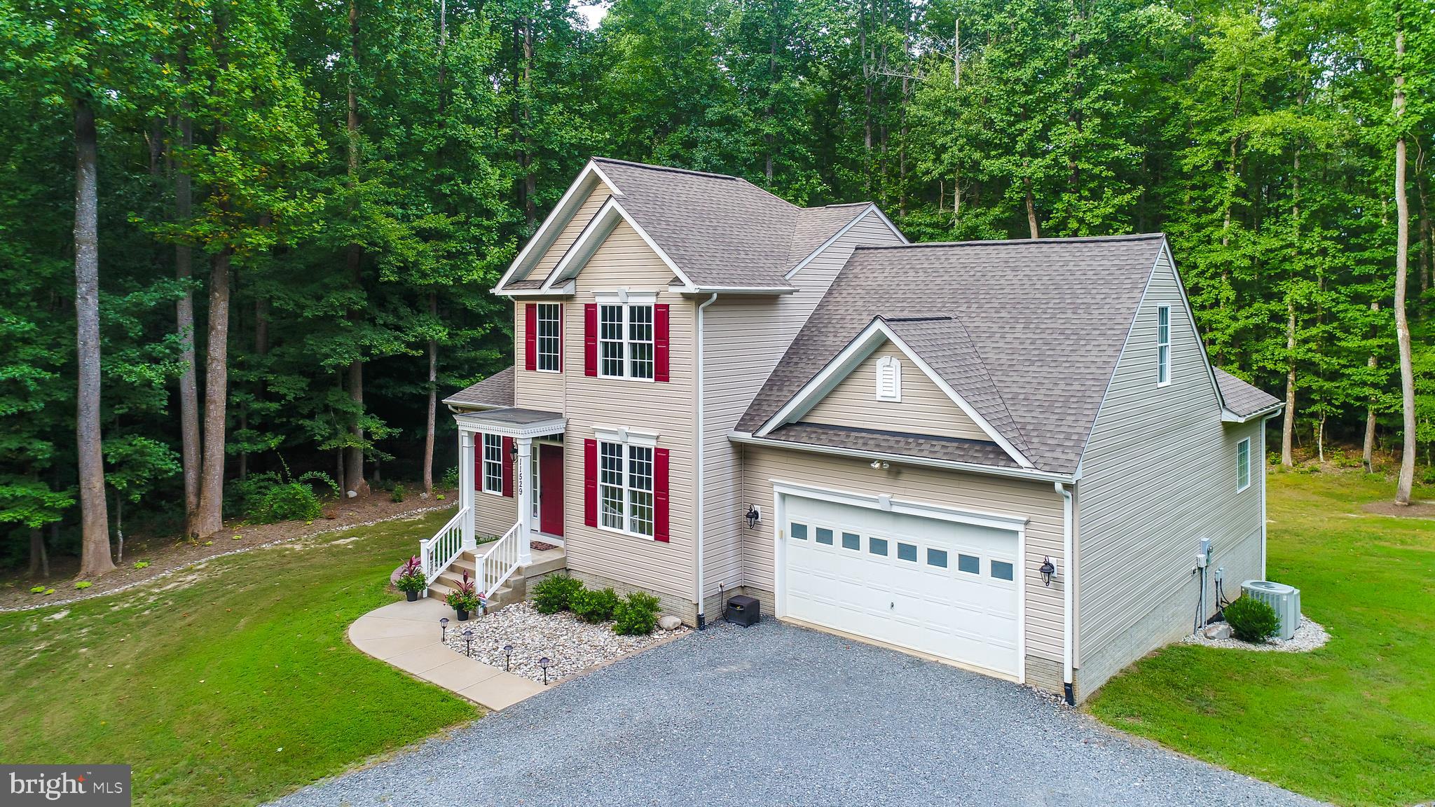 11529 Pine Hill Road King George, VA 22485 - Photo 6 of 63 ...providing safty and comfort for all the family.