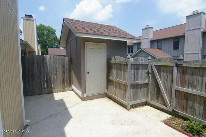 2069 Quail Ridge Road, Unit D Greenville, NC 27858 - Photo 17 of 21