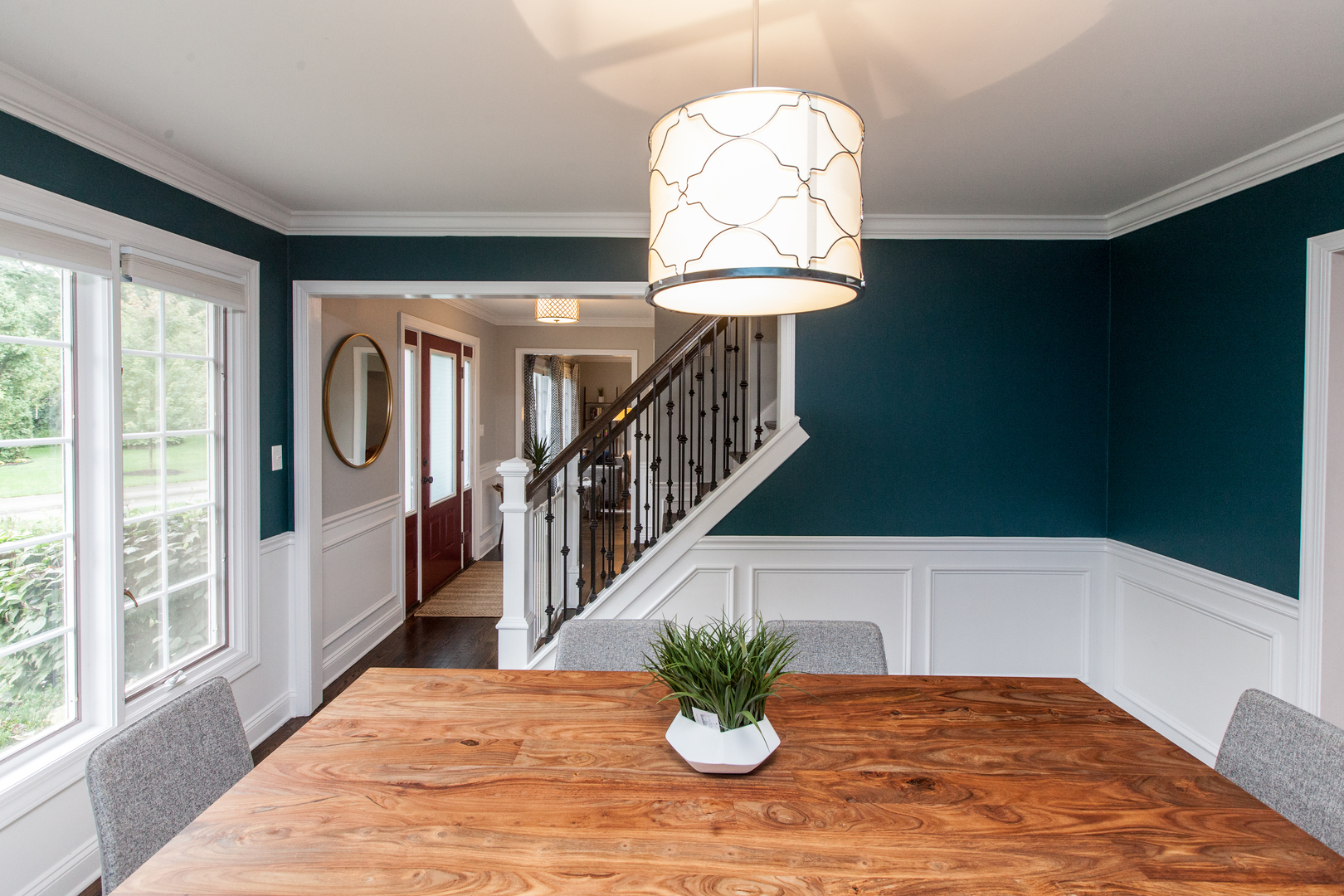 1 Juniper Road Rolling Meadows, IL 60008 - Photo 6 of 29 a view of a hallway with a chandelier