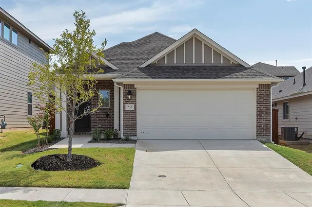 $289,980 | 232 Town Pk Avenue, Princeton, TX 75407