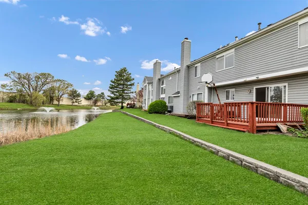 $285,000 | 5903 Delaware Avenue, Gurnee, IL 60031