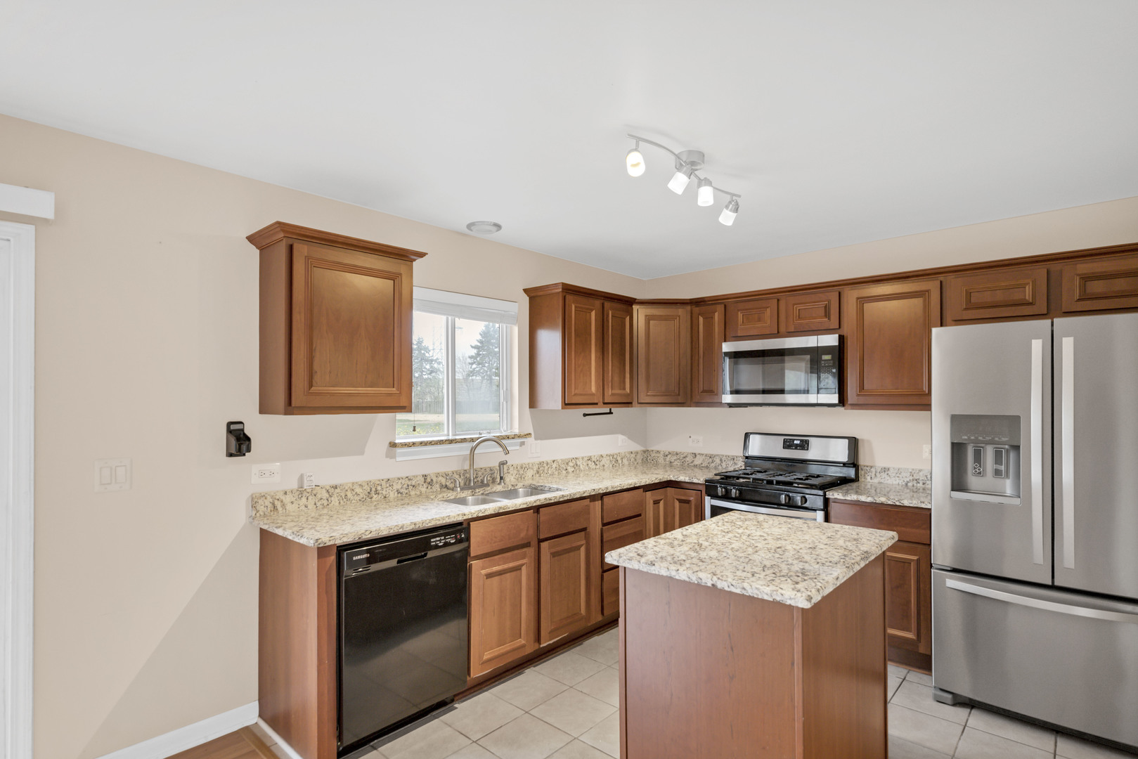 5903 Delaware Avenue Gurnee, IL 60031 - Photo 6 of 19