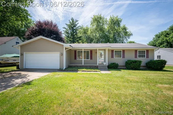 $230,000 | 1518 Diane Drive, Flushing, MI 48433