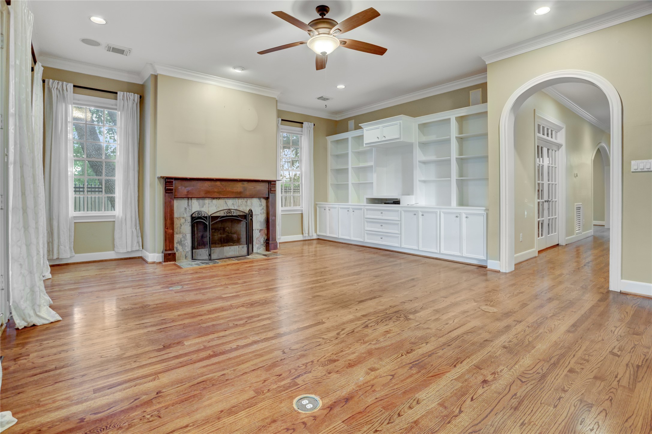3502 Gramercy Street Houston, TX 77025 - Photo 13 of 41