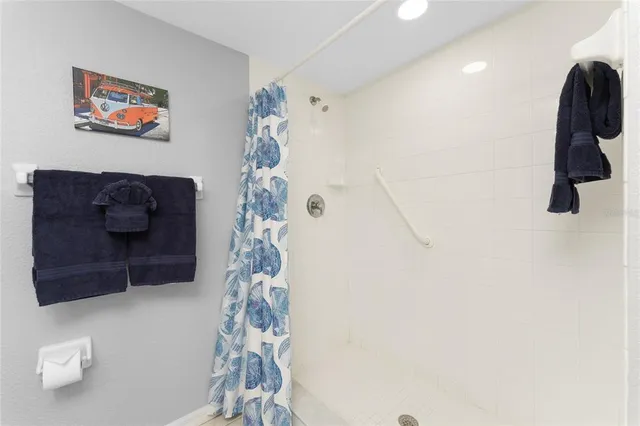 $2,140 | 9500 Fiddlers Green Circle, Unit 101, Rotonda West, FL 33947