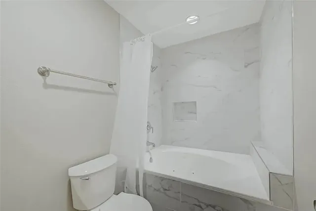 $2,350 | 2604 Bering Drive, Unit 2604, Houston, TX 77057