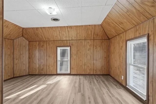 $179,000 | 403 South Ash Street, Ottawa, KS 66067