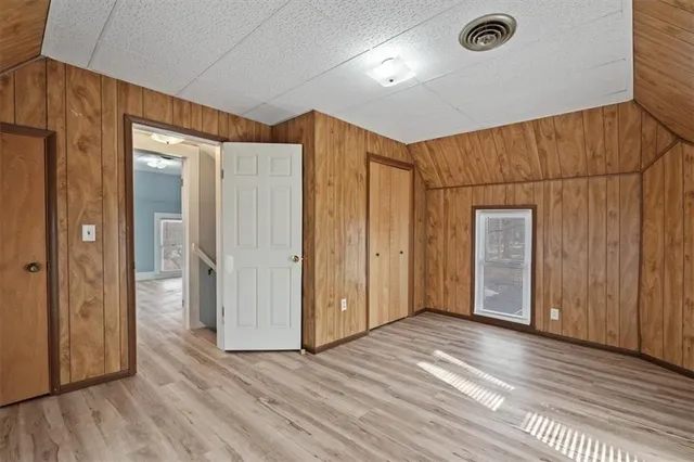 $179,000 | 403 South Ash Street, Ottawa, KS 66067