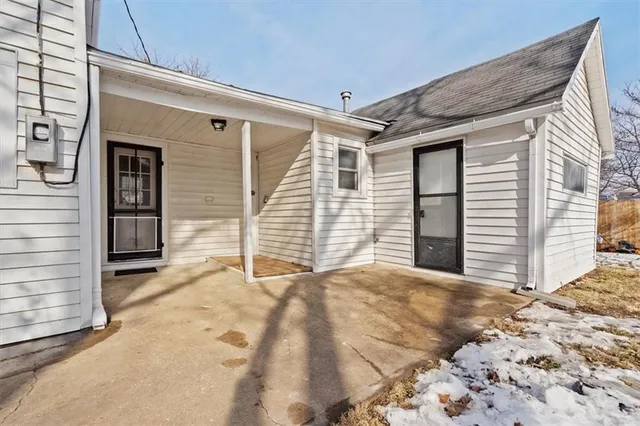 $179,000 | 403 South Ash Street, Ottawa, KS 66067