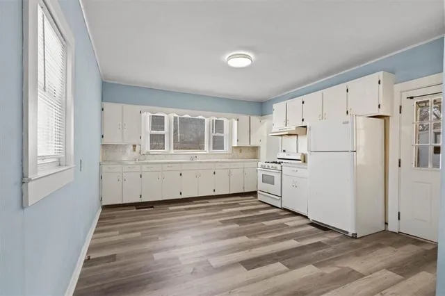 $179,000 | 403 South Ash Street, Ottawa, KS 66067