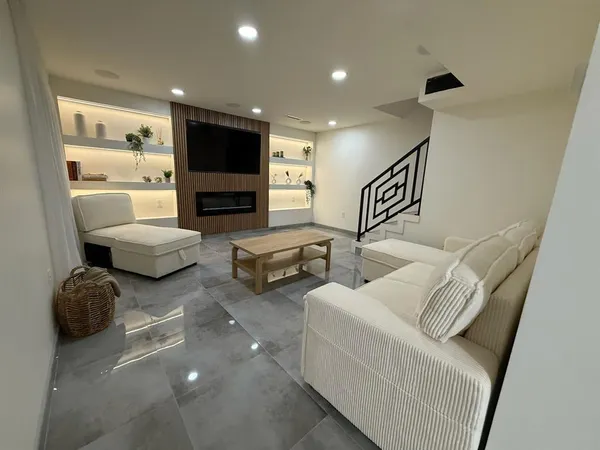 $3,500 | 5912 Harvest Hill, Dallas, TX 75230