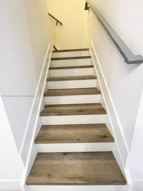 Doral Doral, FL 33178 - Photo 16 of 38 a view of entryway