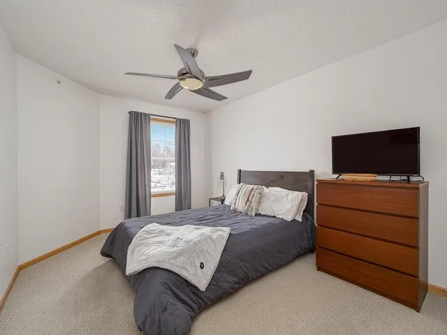 $399,888 | 5970 West 16th Street, Unit 712, St. Louis Park, MN 55416