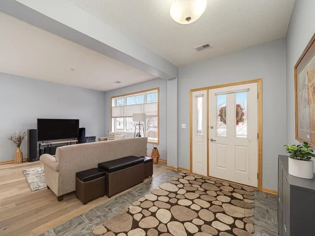 $399,888 | 5970 West 16th Street, Unit 712, St. Louis Park, MN 55416