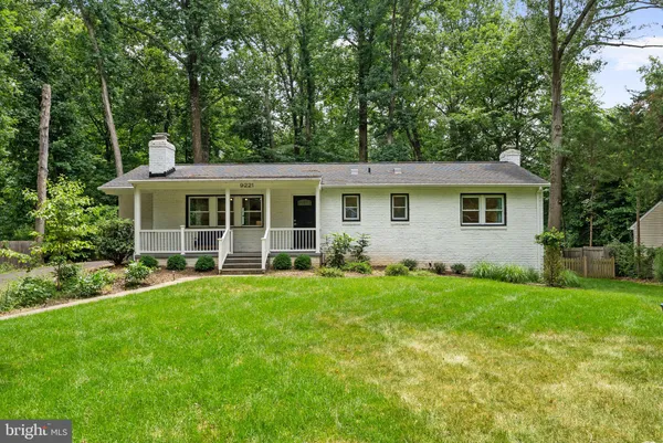 $925,000 | 9221 Weant Drive, Great Falls, VA 22066