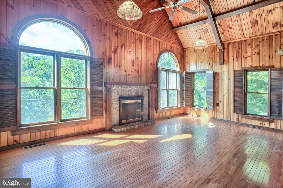 4460 Goose Valley Road Harrisburg, PA 17112 - Photo 4 of 46 Gallery Image 4