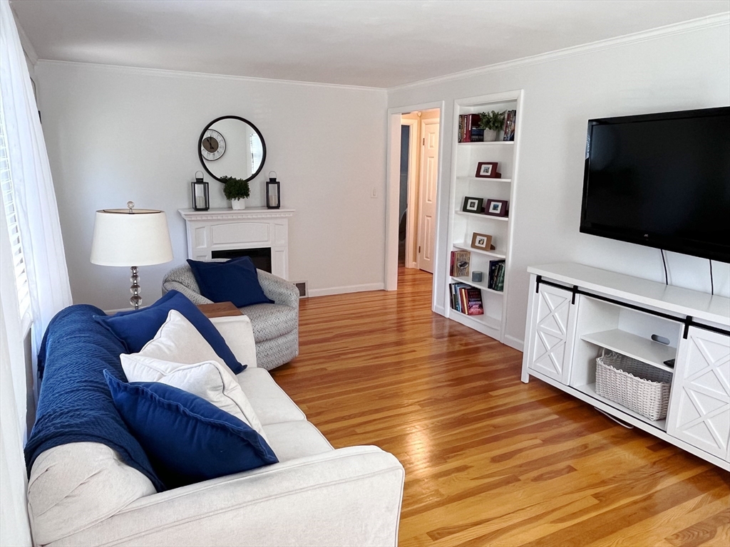 37 Denwall Drive Springfield, MA 01119 - Photo 13 of 32