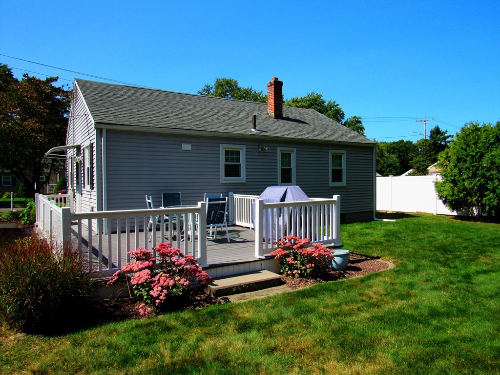 37 Denwall Drive Springfield, MA 01119 - Photo 23 of 32