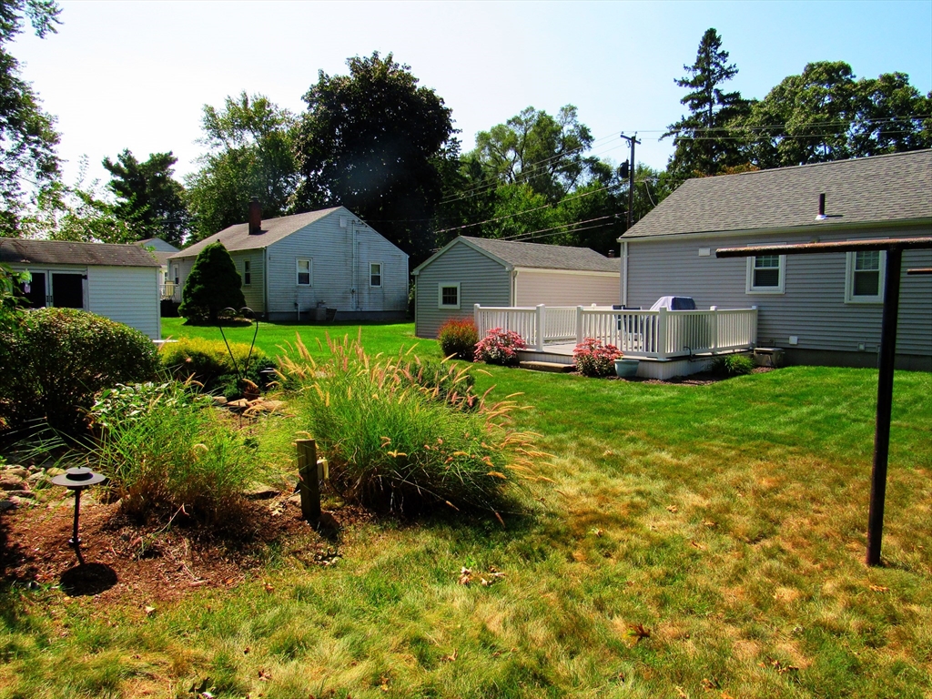 37 Denwall Drive Springfield, MA 01119 - Photo 25 of 32