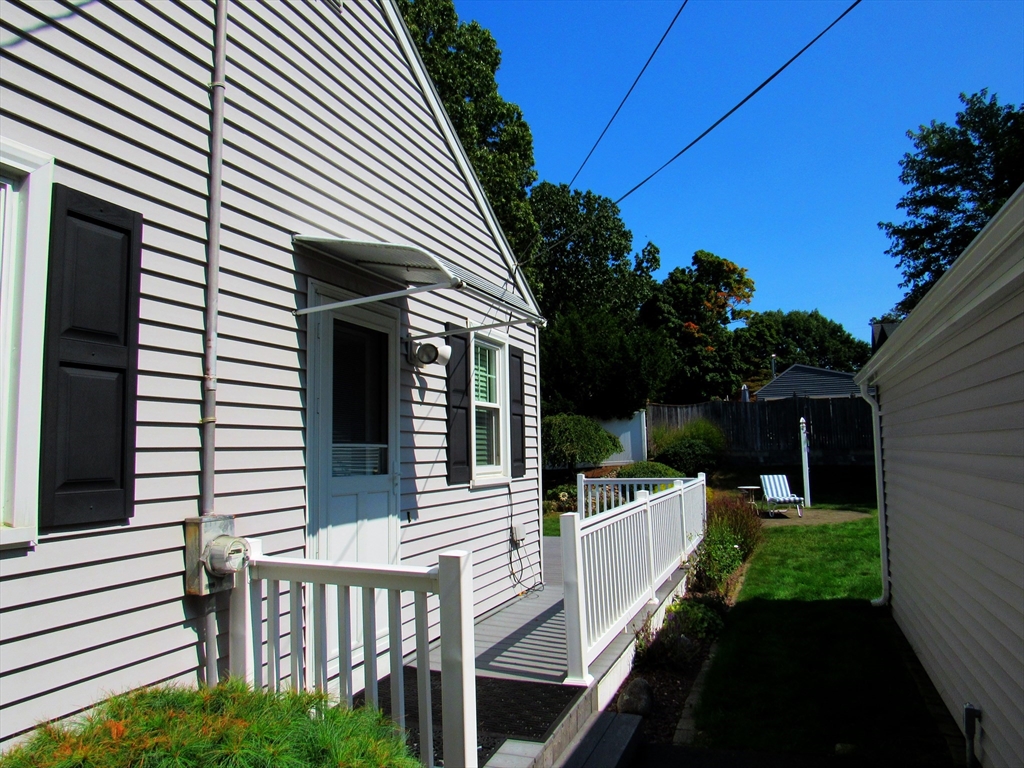 37 Denwall Drive Springfield, MA 01119 - Photo 26 of 32