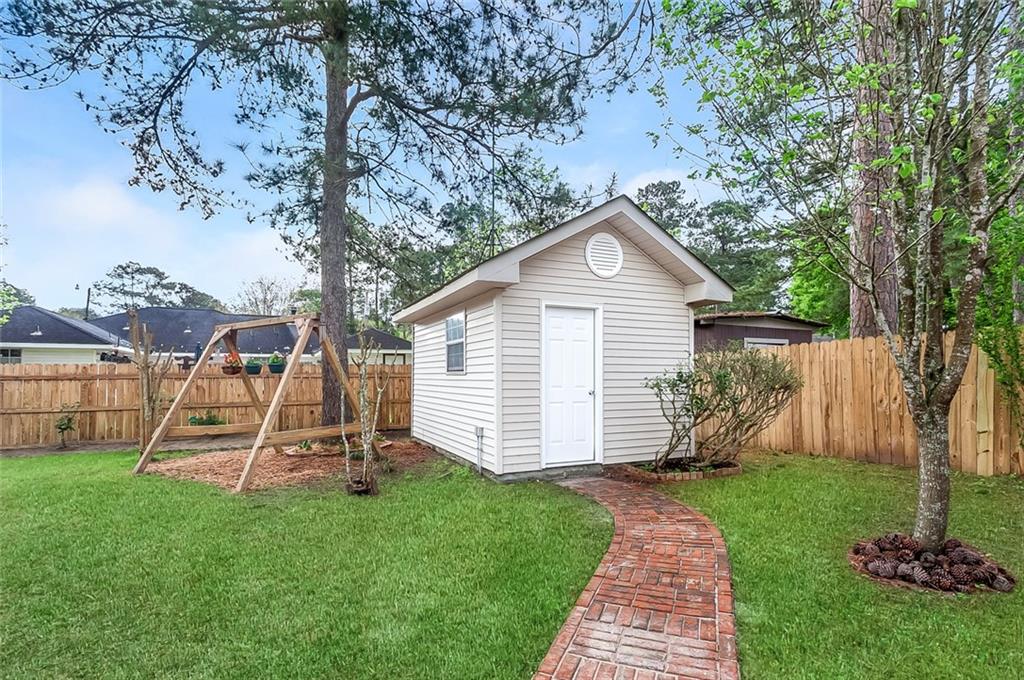 2777 Rue Pickney Mandeville, LA 70448 - Photo 15 of 16 Gallery Image 15