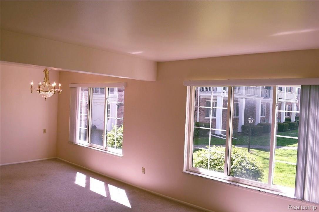 29516 Hoover Road, Unit 69 Warren, MI 48093 - Photo 9 of 34 20170509_161816.jpg