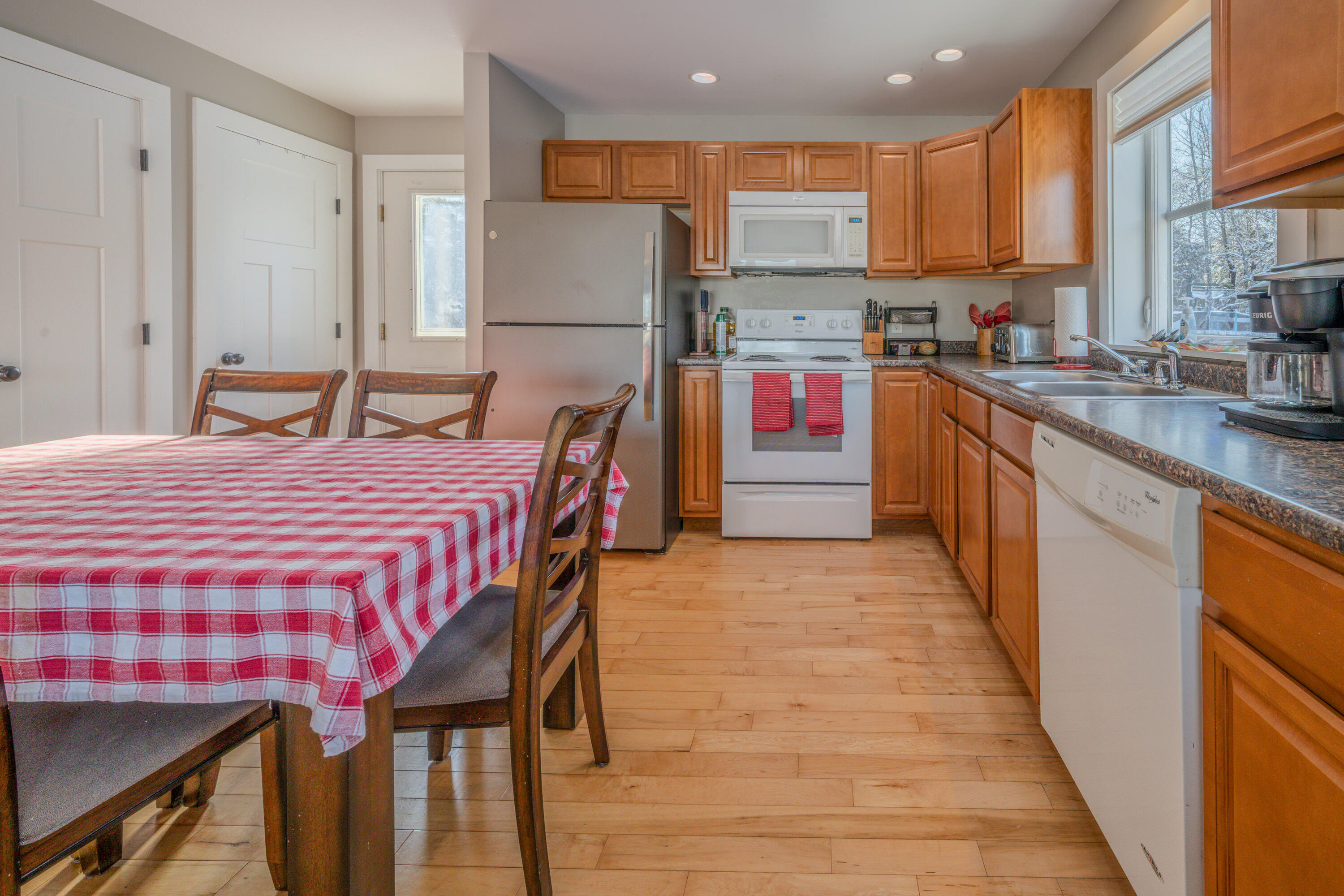 36 Belfast Augusta Road Searsmont, ME 04973 - Photo 2 of 33 kitchen