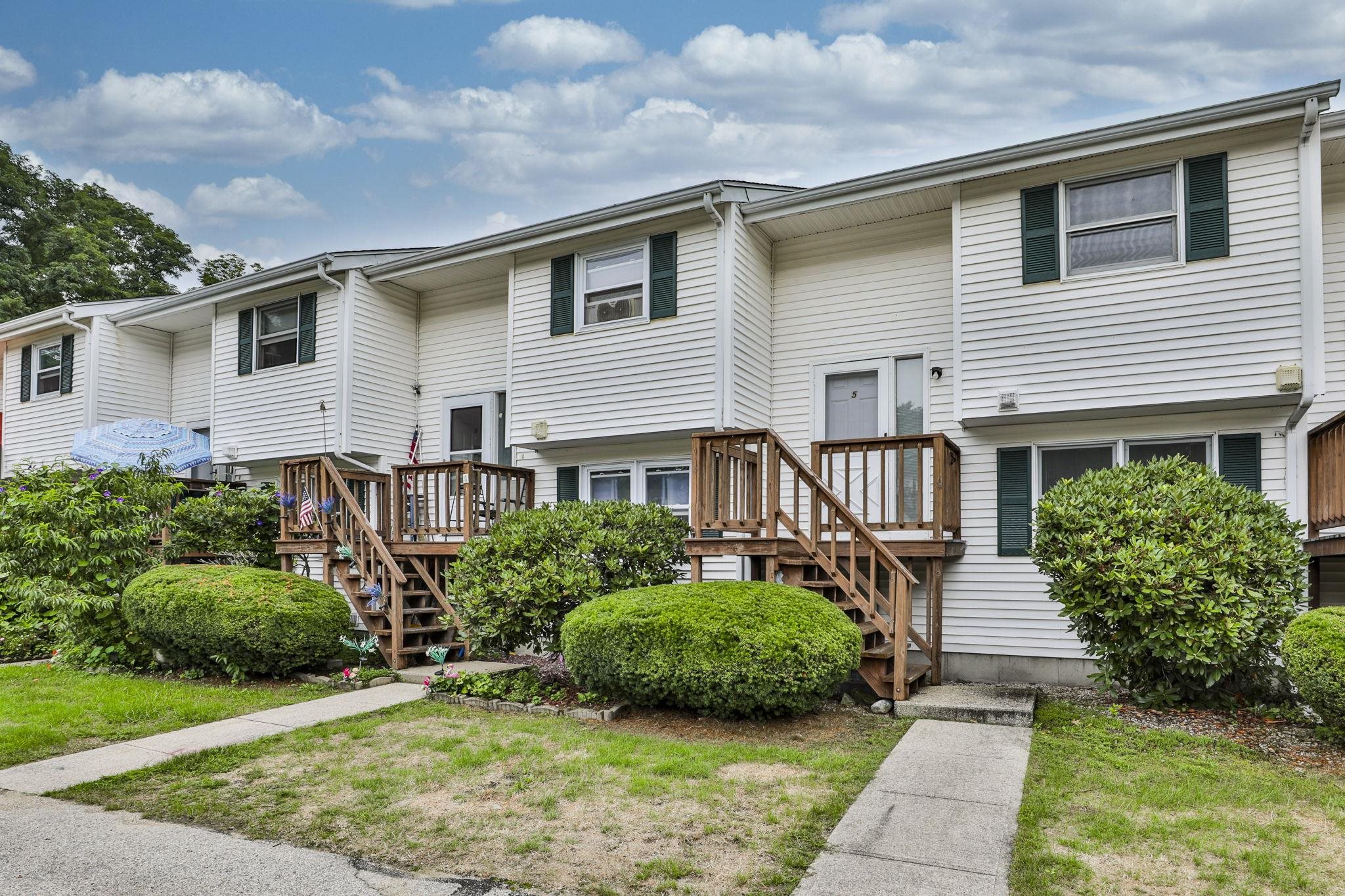 879 Mammoth Road, Unit 5 Manchester, NH 03104 - Photo 23 of 33