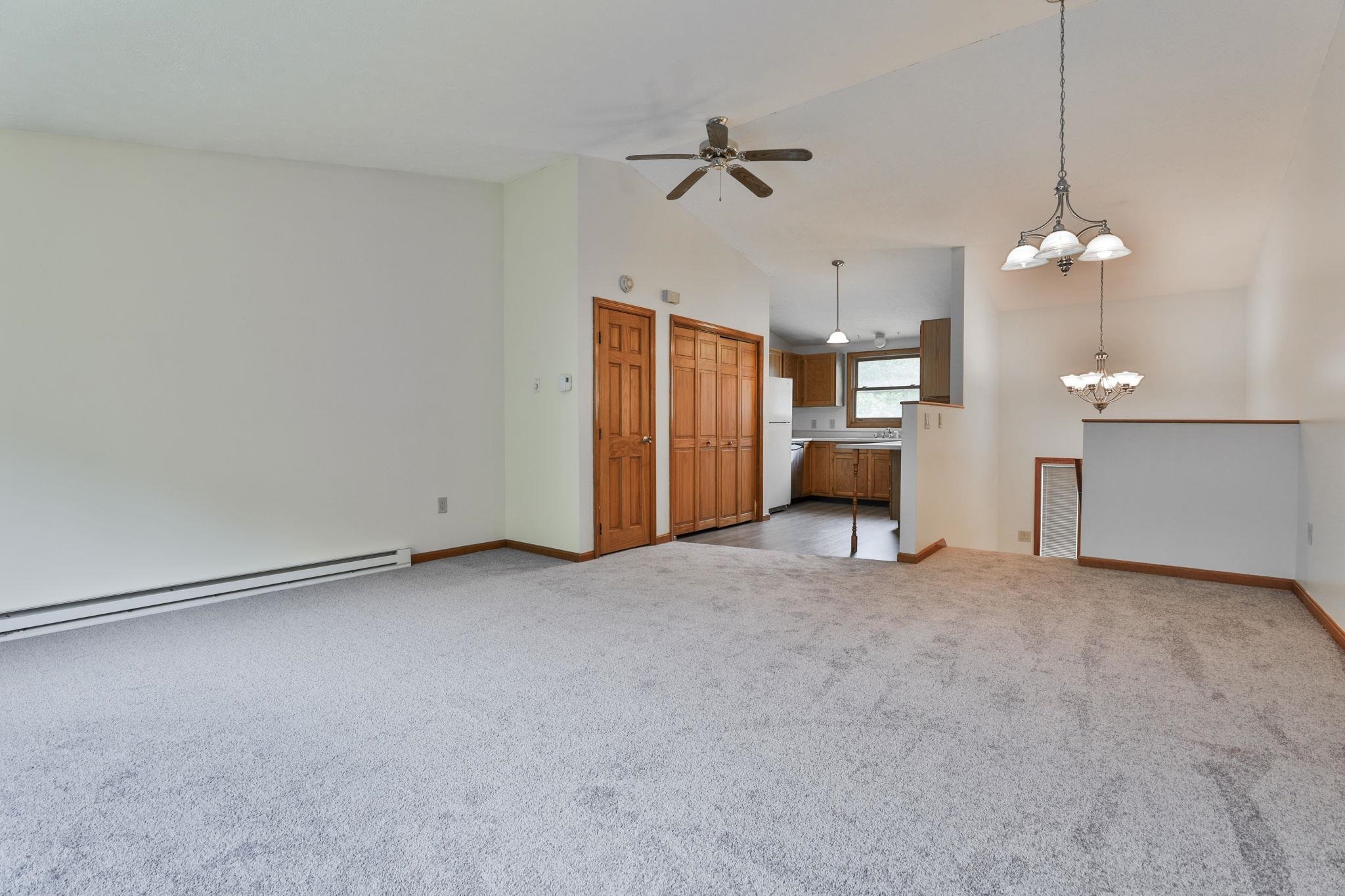 879 Mammoth Road, Unit 5 Manchester, NH 03104 - Photo 30 of 33