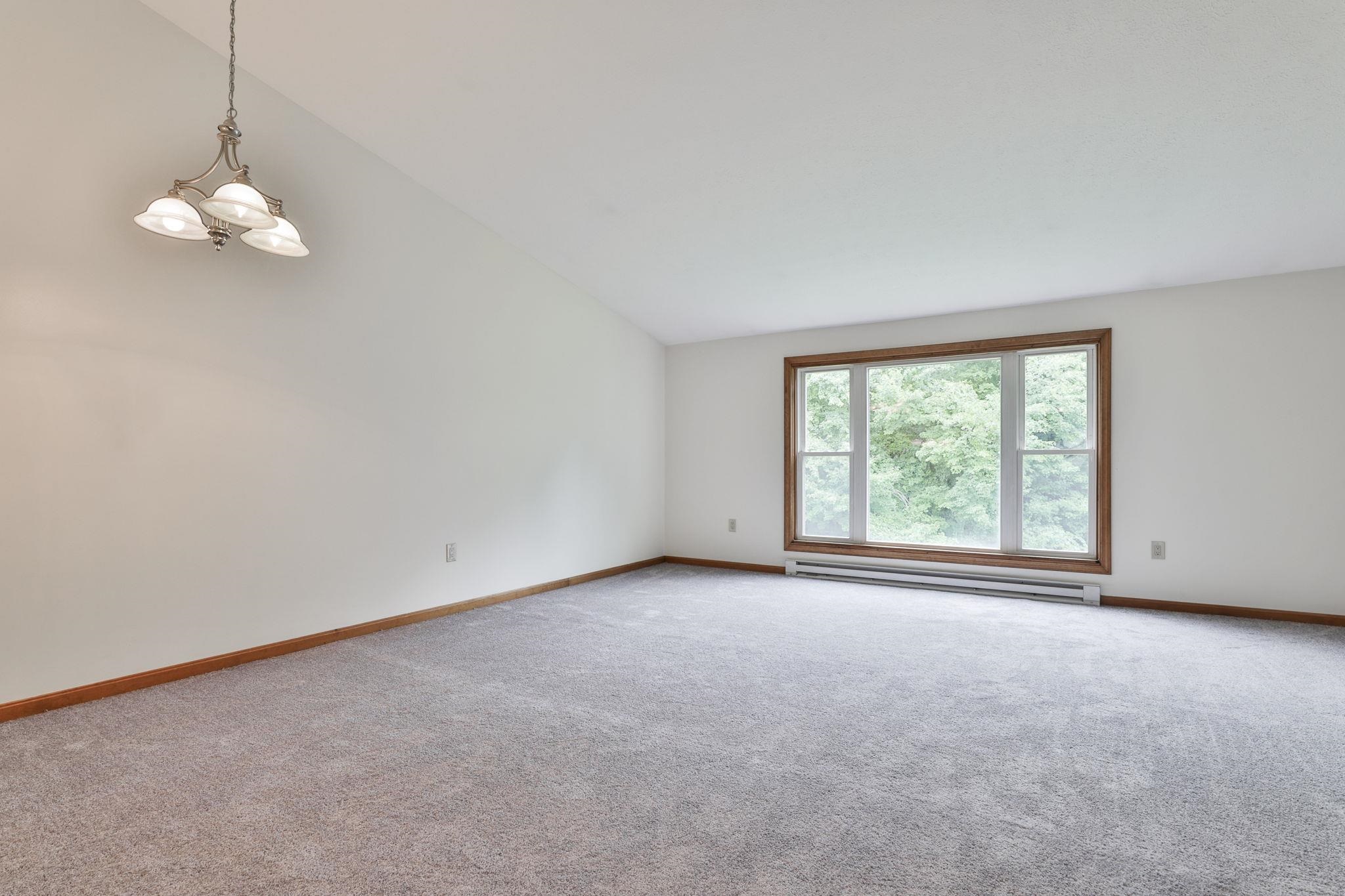 879 Mammoth Road, Unit 5 Manchester, NH 03104 - Photo 33 of 33
