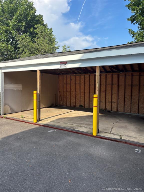 138 Mill Hill Avenue, Unit 1 Bridgeport, CT 06610 - Photo 8 of 8 a view of a backyard