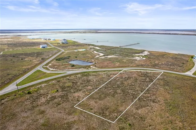 $99,000 | 104 Dockside Drive, Rockport, TX 78382