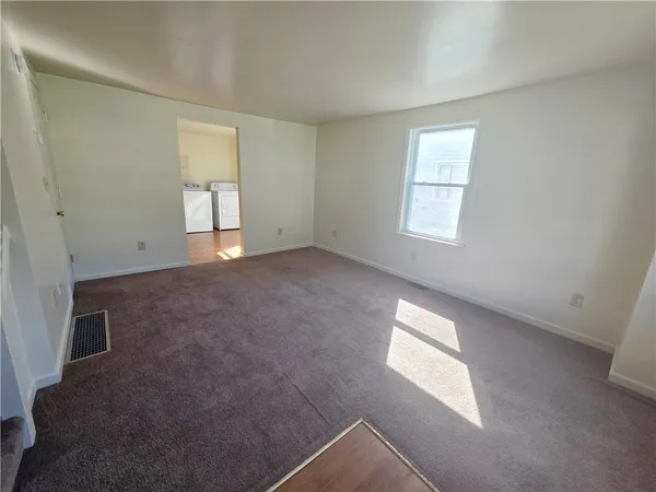 $950 | 235 B Allen Street, Elmira, NY 14904