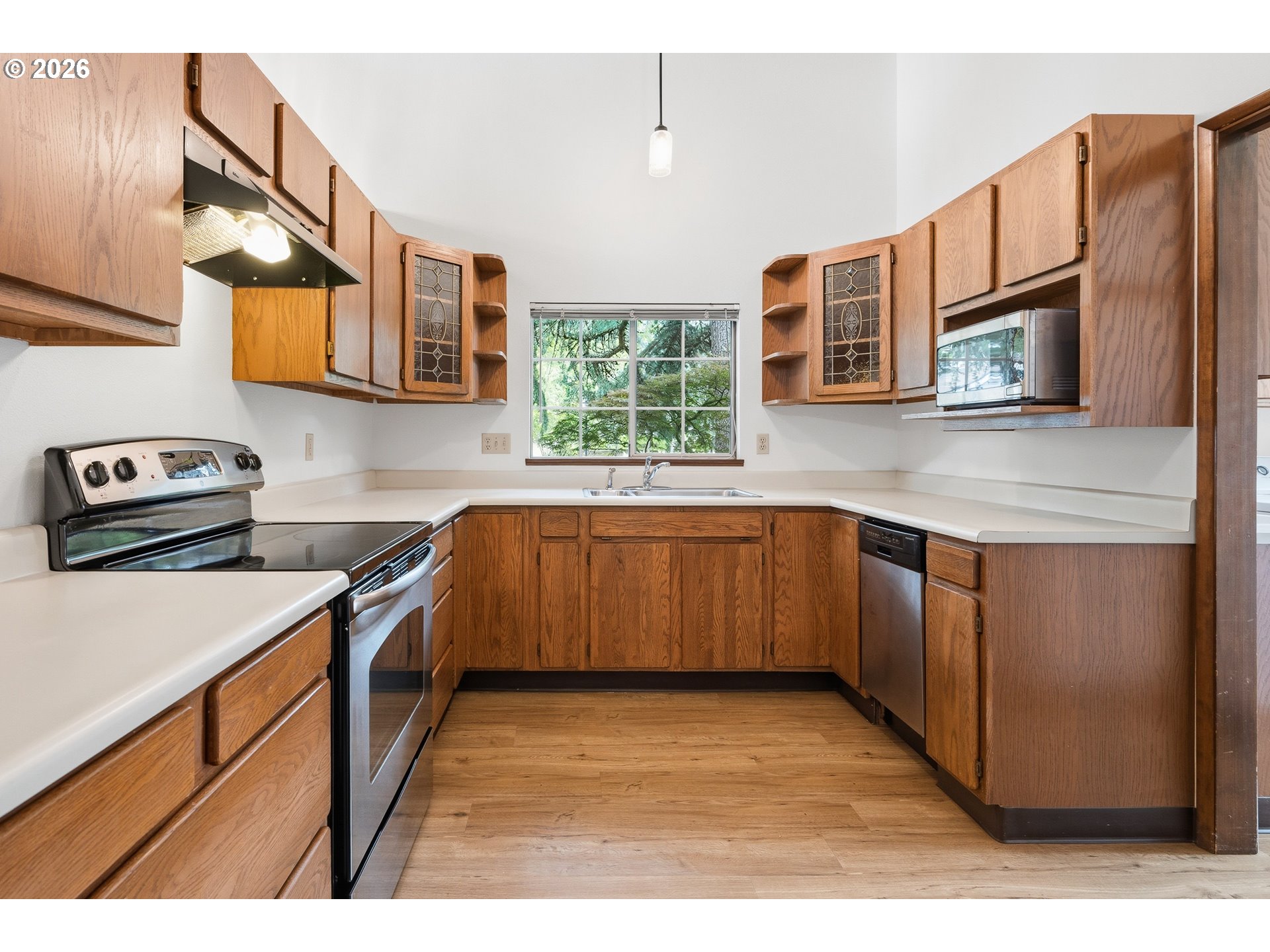 13775 Southwest Scholls Ferry Road, Unit 7 Beaverton, OR 97008 - Photo 4 of 34 Kitchen