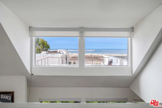 a view of an entryway