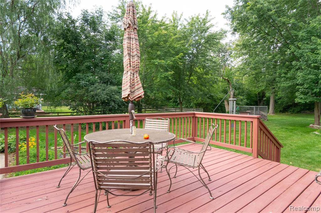 7244 Porter Road Grand Blanc, MI 48439 - Photo 20 of 29