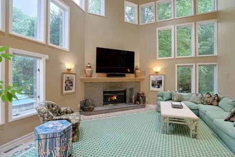 $3,650,000 | 9 Old Woods Drive, Harrison, NY 10528