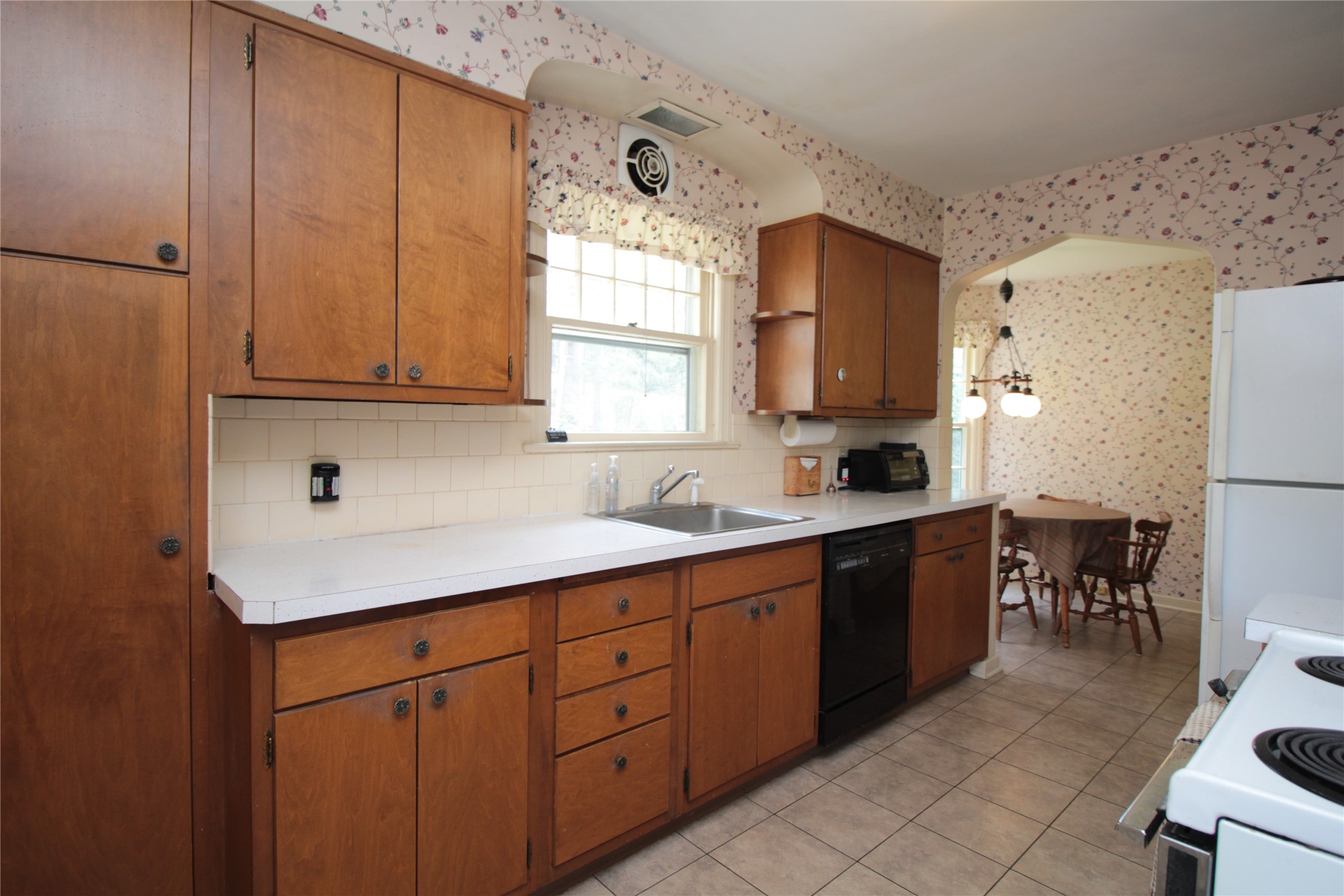 605 Pinecrest Road Endicott, NY 13760 - Photo 6 of 48 Gallery Image 6