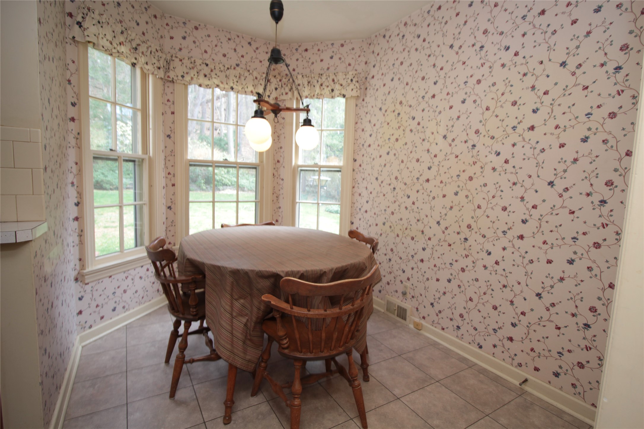 605 Pinecrest Road Endicott, NY 13760 - Photo 9 of 48 Gallery Image 9