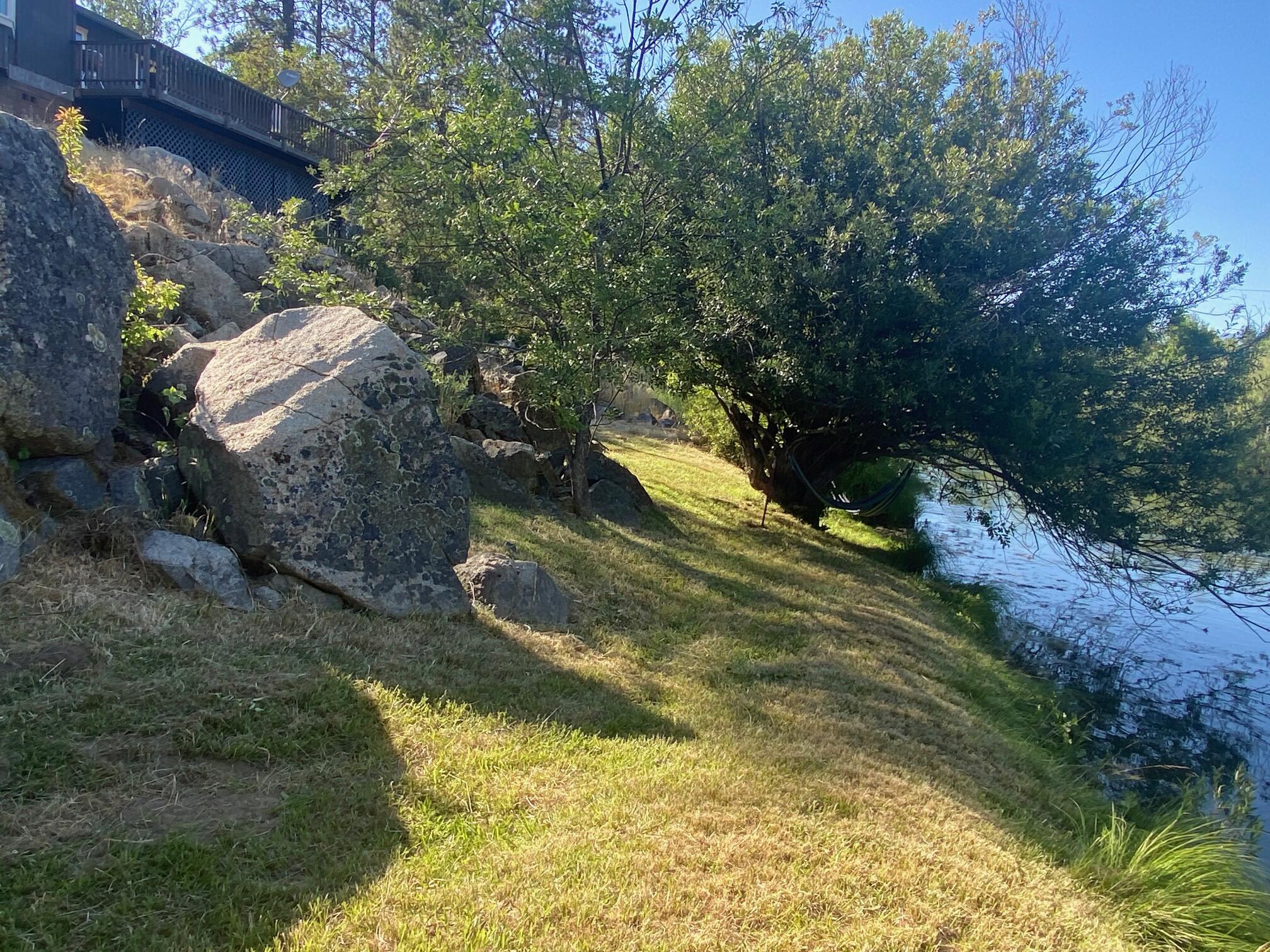 61 Chief George Lewiston, CA 96052 - Photo 15 of 101 a view of yard