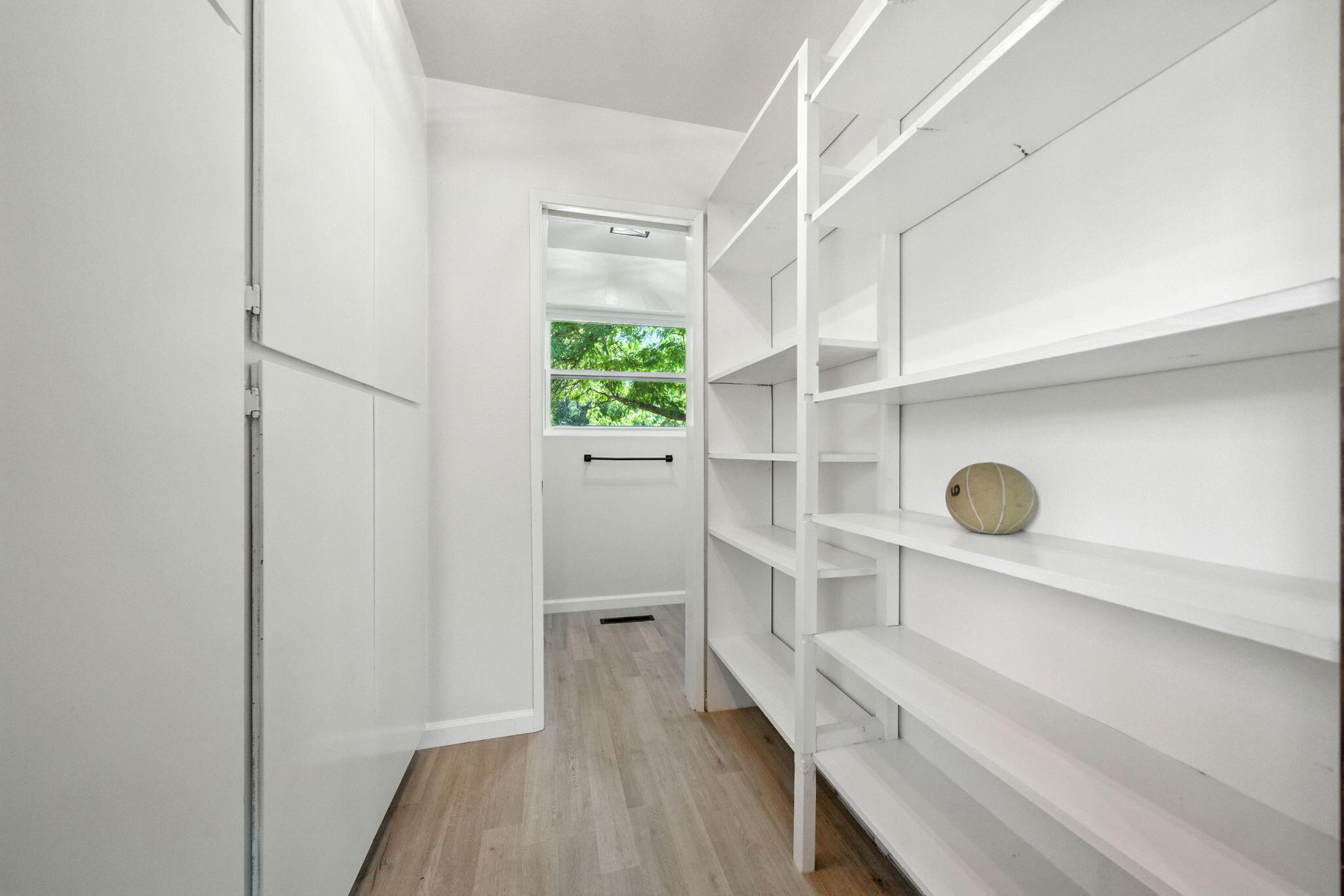 61 Chief George Lewiston, CA 96052 - Photo 44 of 101 a view of a kitchen with a window