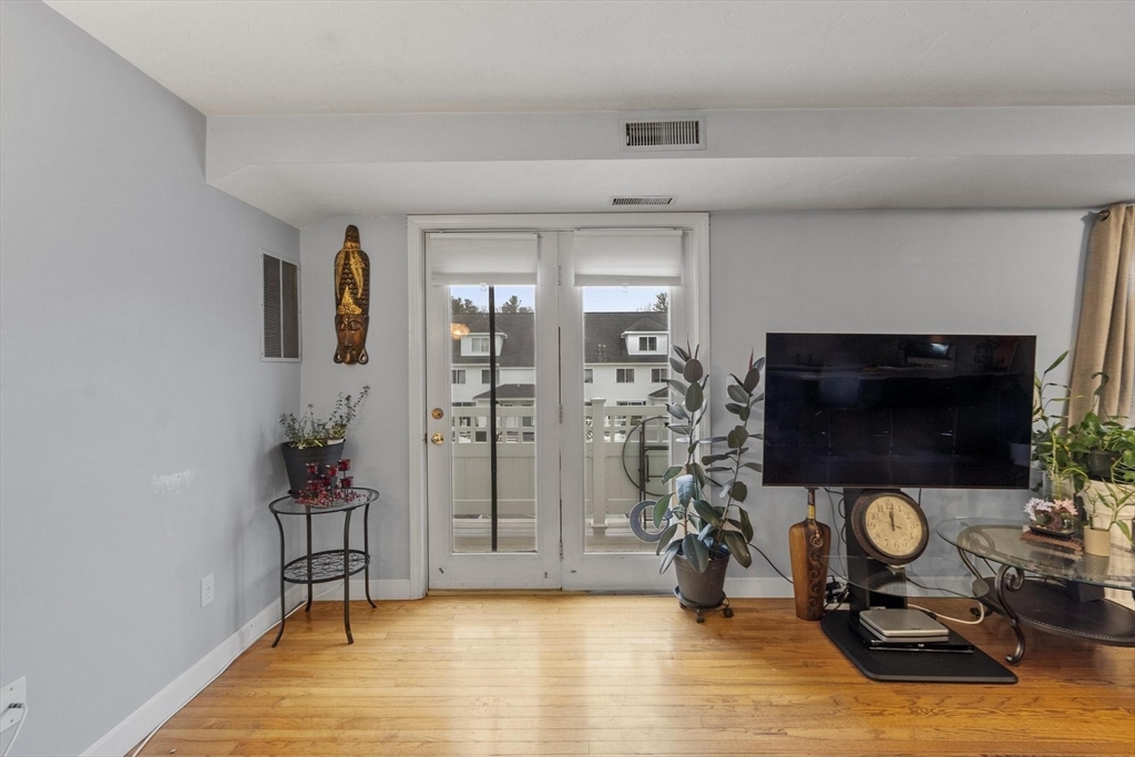 360 Littleton Road, Unit D8 Chelmsford, MA 01824 - Photo 12 of 39 Gallery Image 12