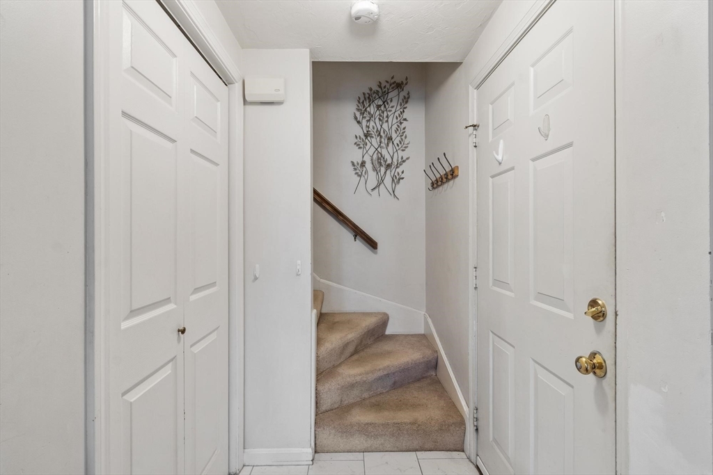 360 Littleton Road, Unit D8 Chelmsford, MA 01824 - Photo 16 of 39 Gallery Image 16