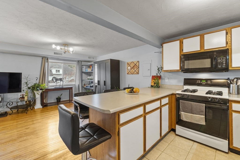 360 Littleton Road, Unit D8 Chelmsford, MA 01824 - Photo 7 of 39 Gallery Image 7
