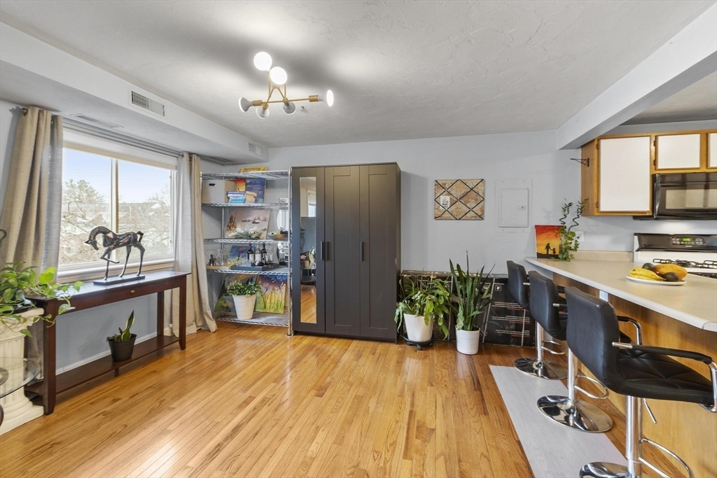 360 Littleton Road, Unit D8 Chelmsford, MA 01824 - Photo 8 of 39 Gallery Image 8