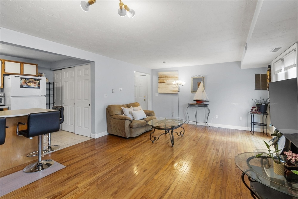 360 Littleton Road, Unit D8 Chelmsford, MA 01824 - Photo 9 of 39 Gallery Image 9