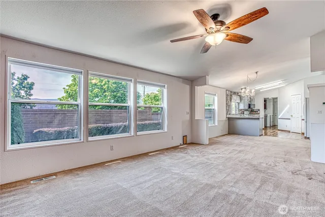 $219,900 | 530 Sunday Drive, East Wenatchee, WA 98802