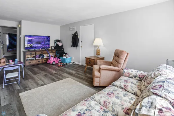 $568,000 | 2501 9th Street North, Fargo, ND 58102
